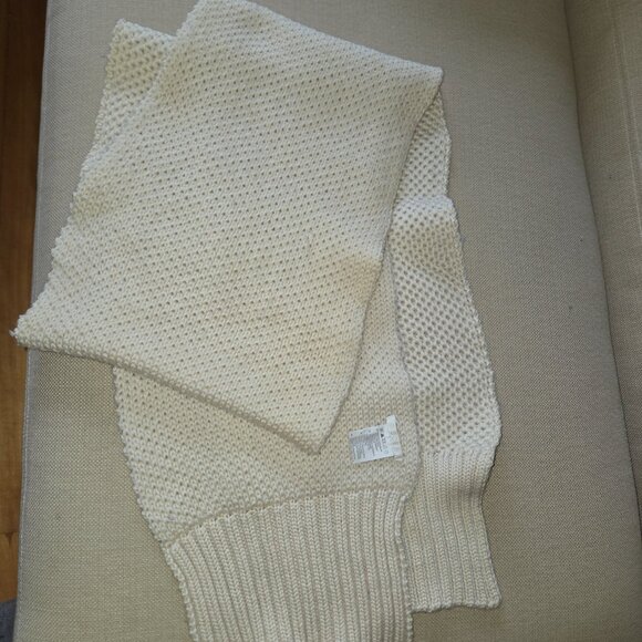 COS 100% Wool Ivory Scarf - Picture 3 of 4